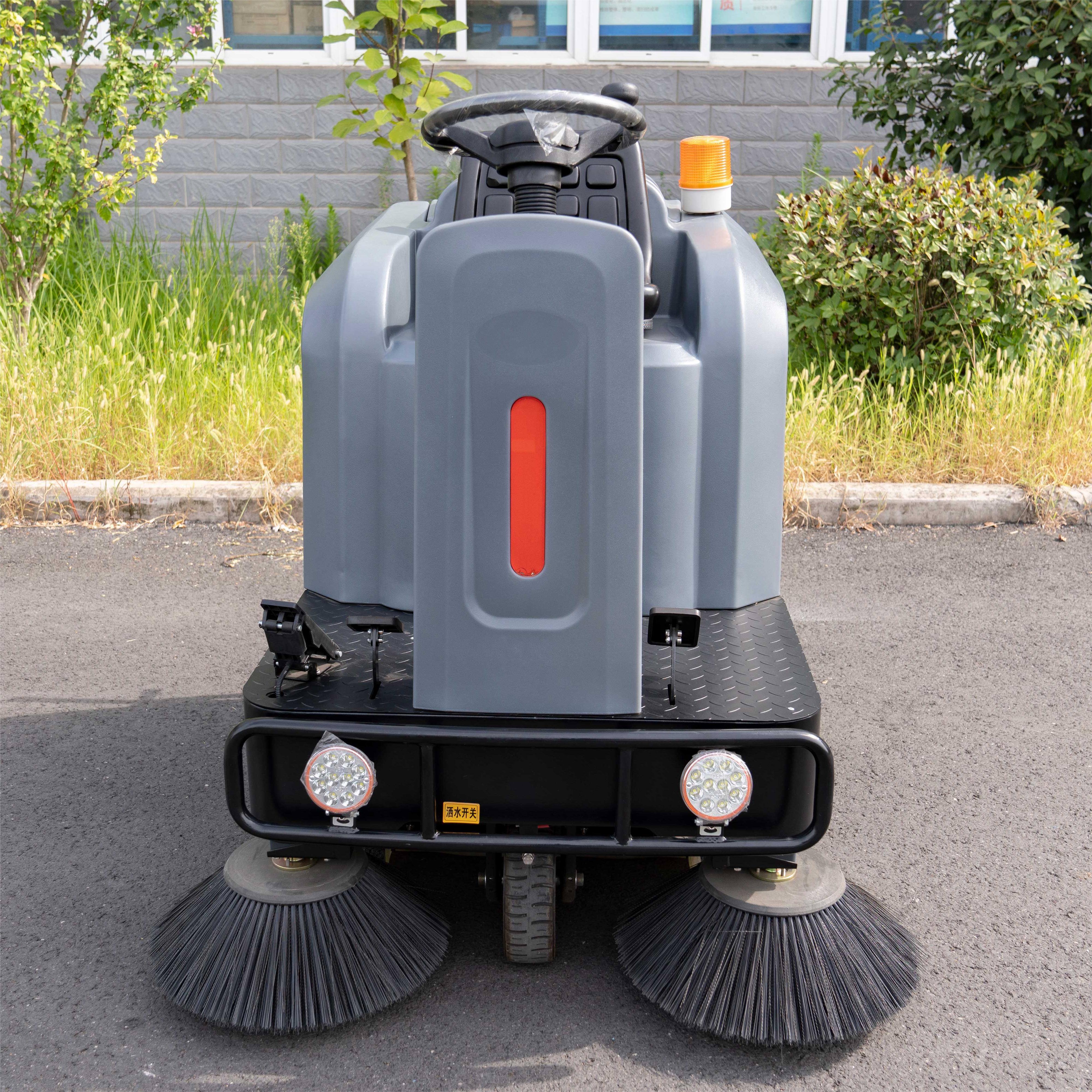 B&J Florist Supply Nyc - SJ1250-B Industrial Road Cleaning Sweeper Driving